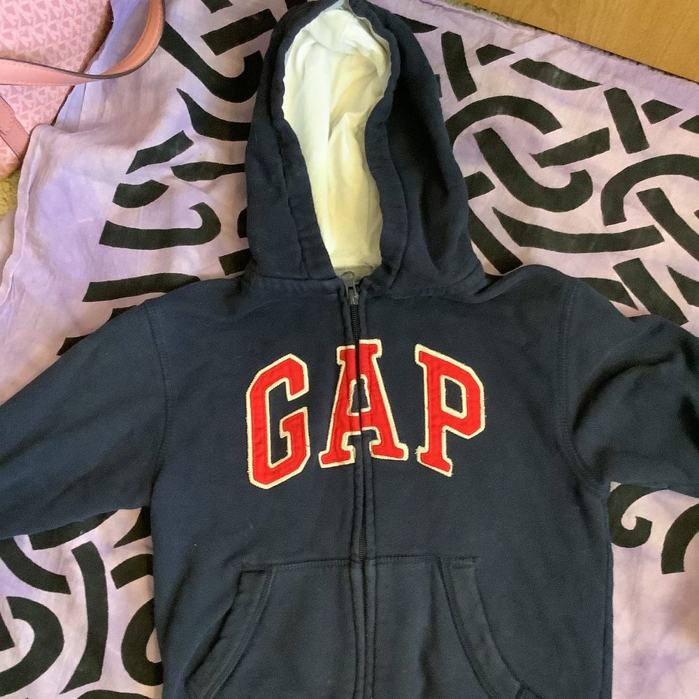 EUC Kid's GAP Zip Up Hoodie Size: Small